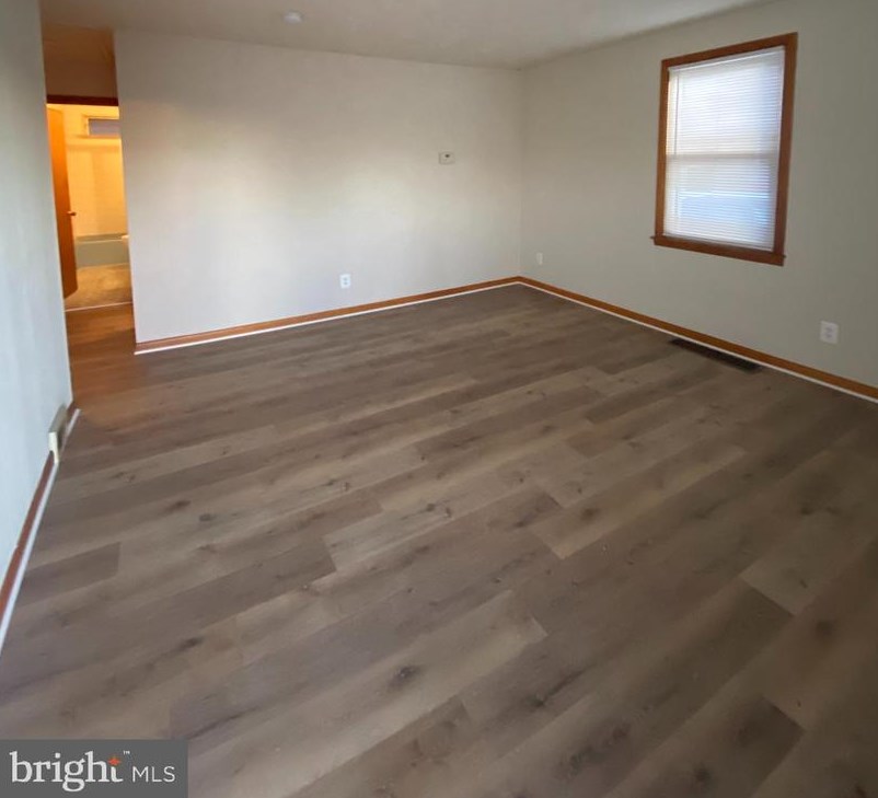 7624 Cedar Rd, Baltimore, MD 21222