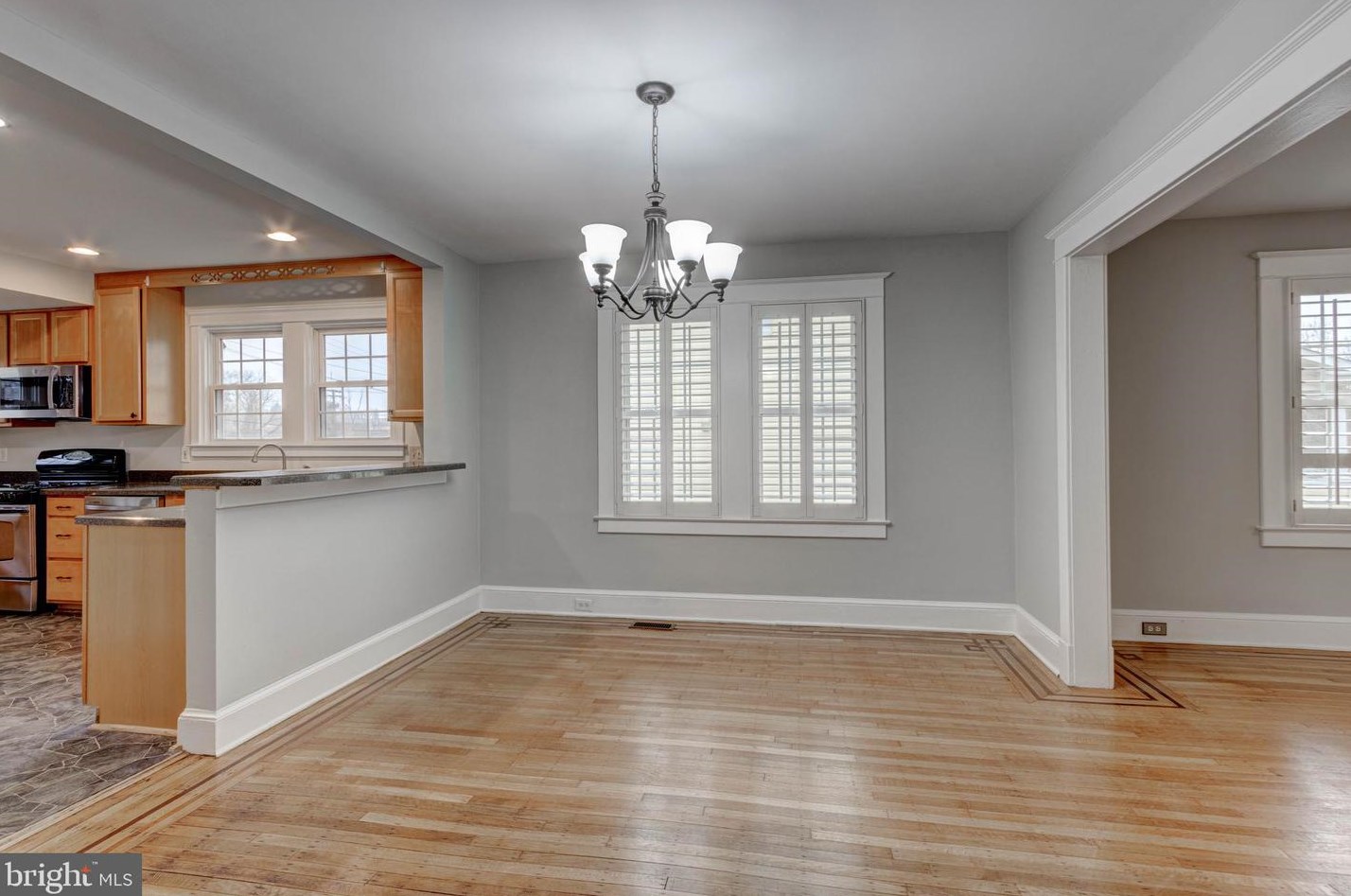 5633 Oregon Ave, Baltimore MD 21227-3930 exterior