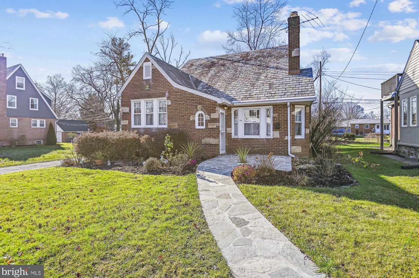 14 Locust Dr, Baltimore, MD 21228-5001