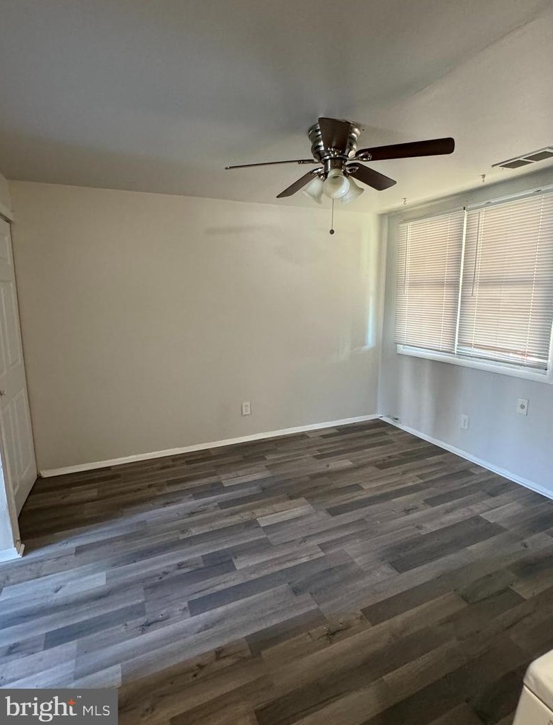 2021 Dineen Dr, Baltimore, MD 21222
