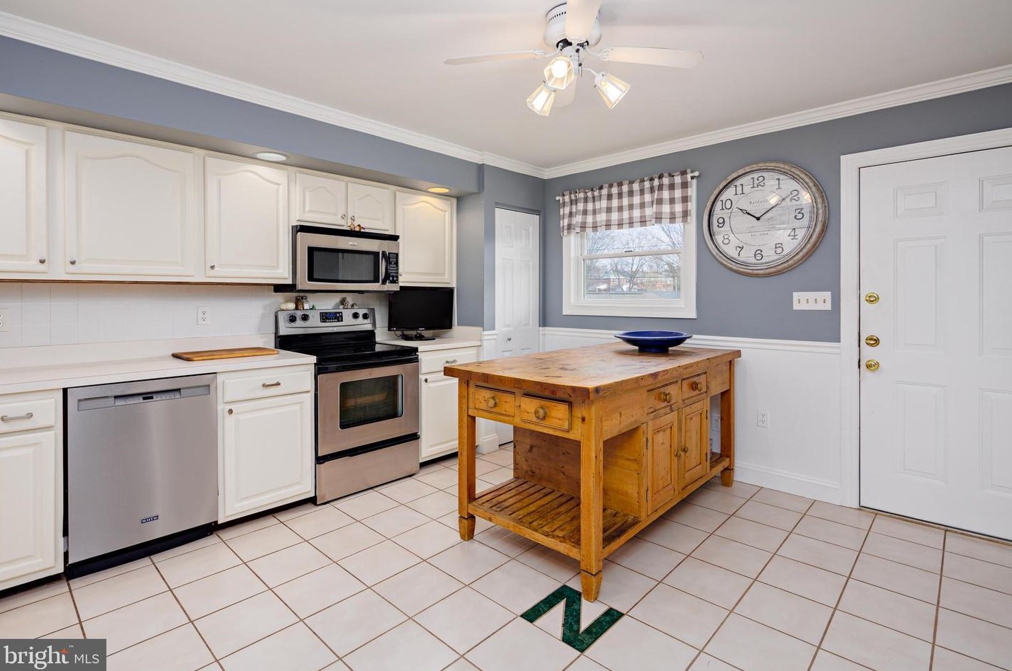 7410 Old Battle Grove Rd, Baltimore MD  21222-3503 exterior