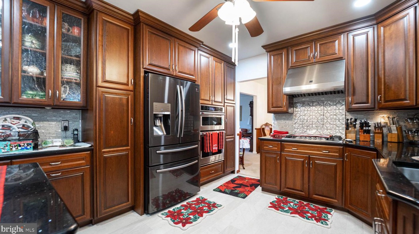 921 Virginia Ave, Baltimore MD  21221-5032 exterior