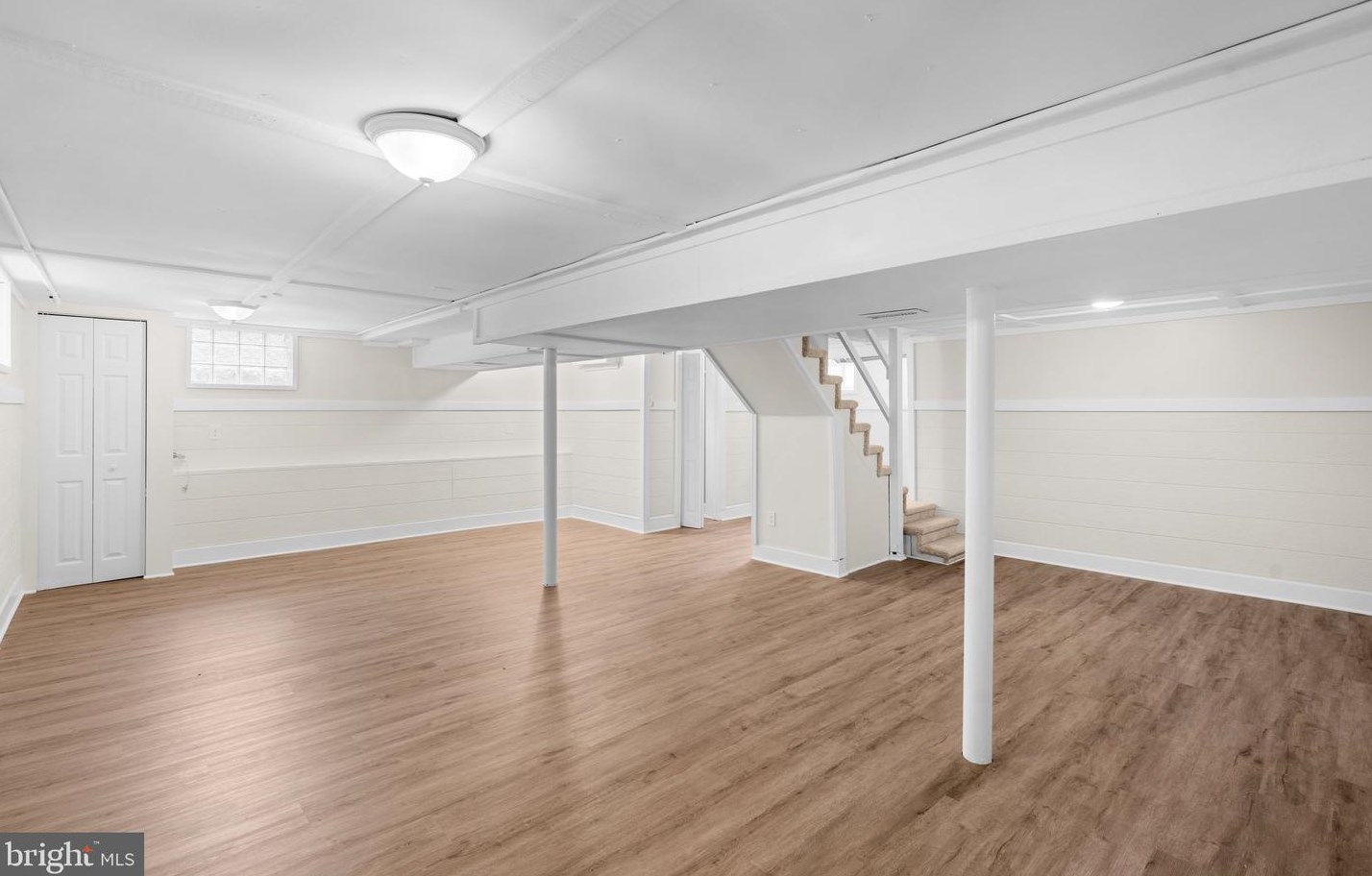 211 Rolling Rd, Baltimore MD  21228-5719 exterior