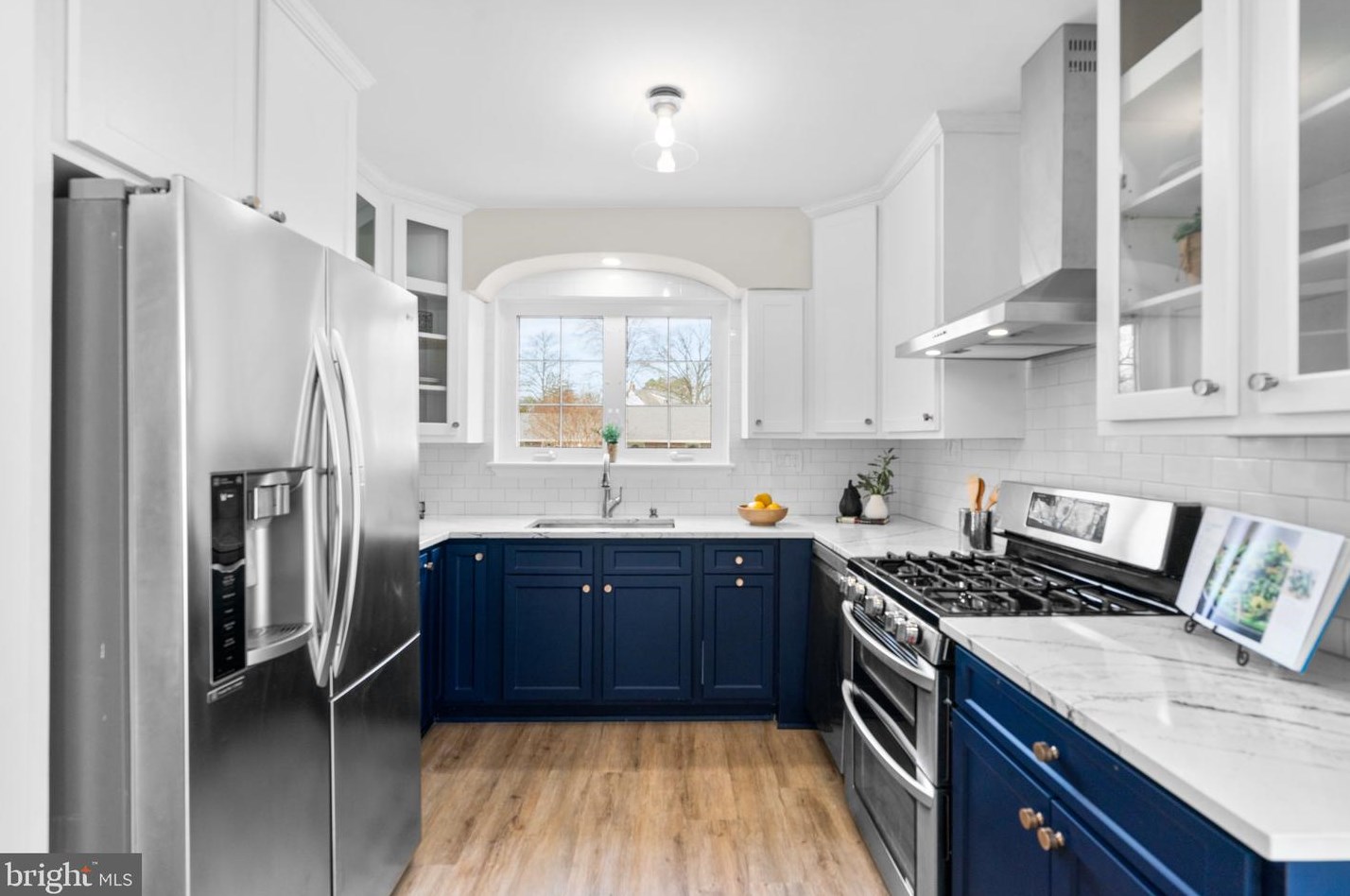 211 Rolling Rd, Baltimore MD  21228-5719 exterior