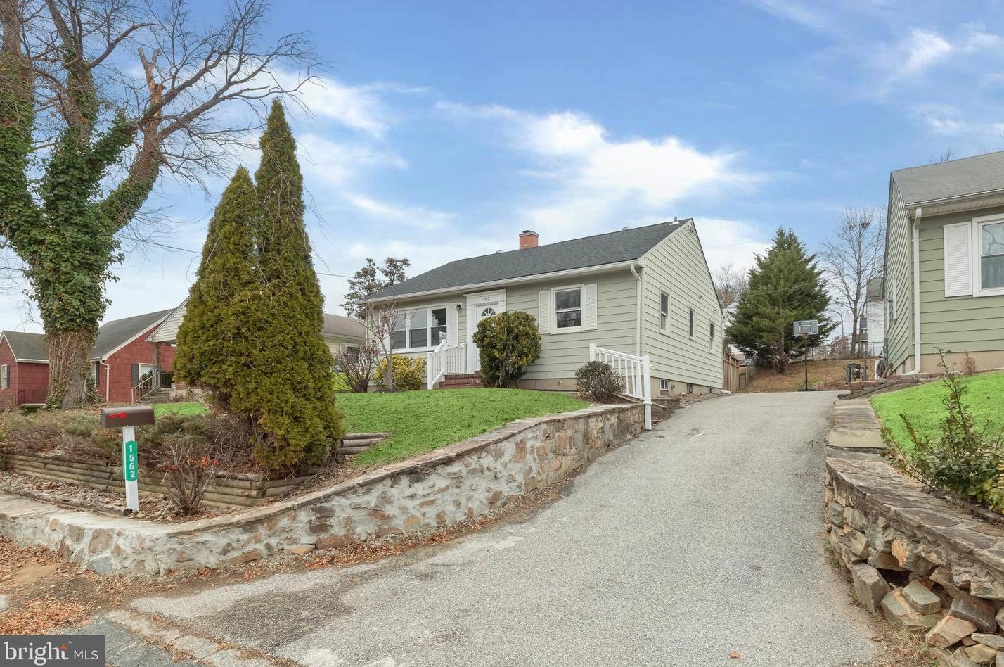 1562 Sulphur Spring Rd, Baltimore, MD 21227-2532