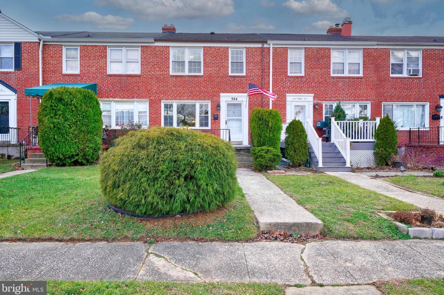 984 Radcliffe Rd, Baltimore, MD 21204-2601