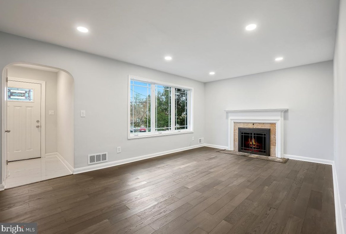 705 Woodsdale Ave, Baltimore MD  21228-2858 exterior