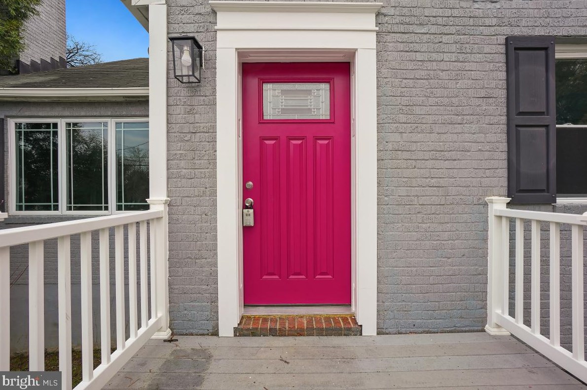 705 Woodsdale Ave, Baltimore MD  21228-2858 exterior