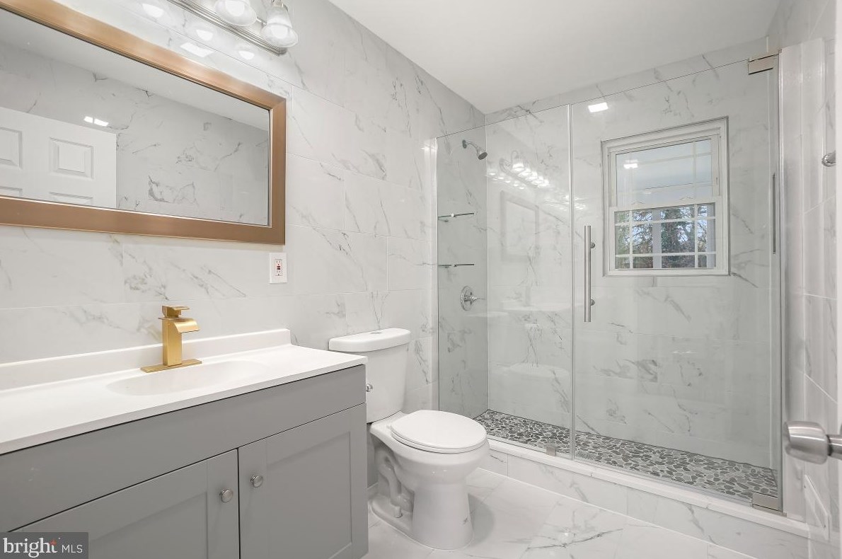 705 Woodsdale Ave, Baltimore MD  21228-2858 exterior