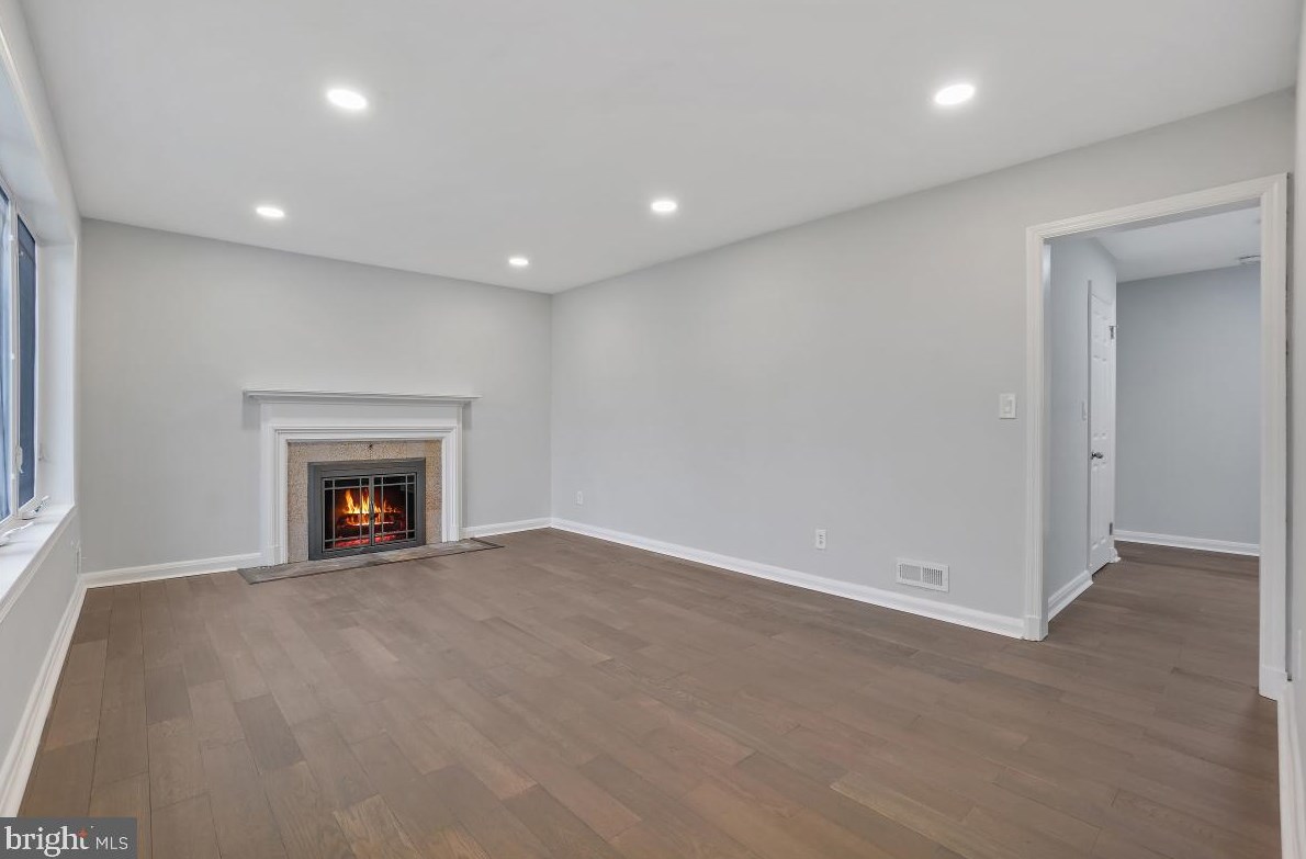 705 Woodsdale Ave, Baltimore MD  21228-2858 exterior