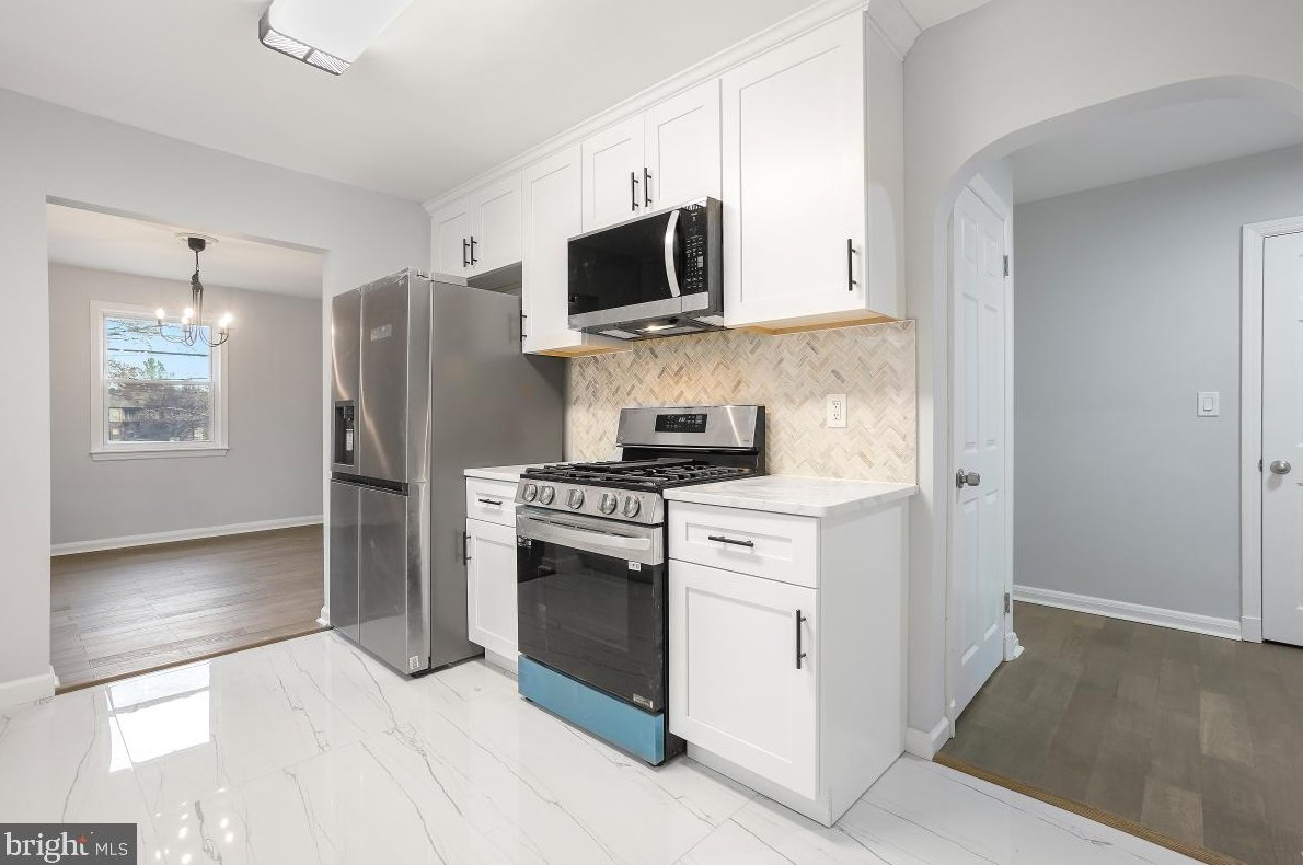 705 Woodsdale Ave, Baltimore MD  21228-2858 exterior