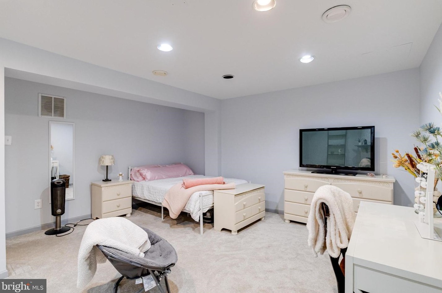 3732 Timahoe Cir, Baltimore MD  21236-2955 exterior