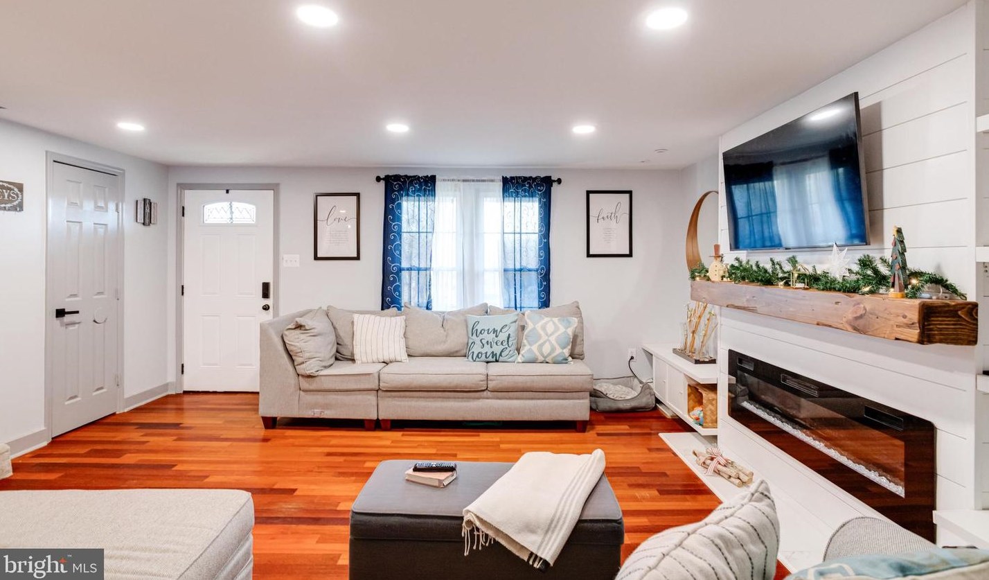 3732 Timahoe Cir, Baltimore MD  21236-2955 exterior