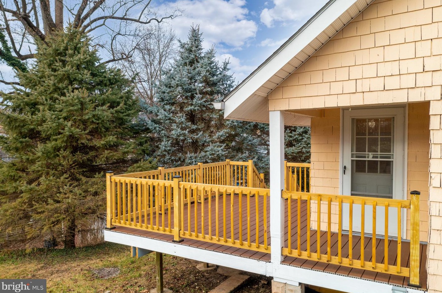 306 Maiden Choice Ln, Baltimore MD  21228-3627 exterior