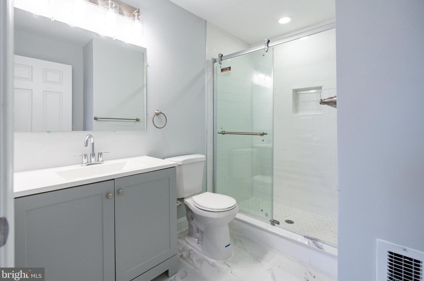 7803 Fairgreen Rd, Baltimore MD  21222-5410 exterior