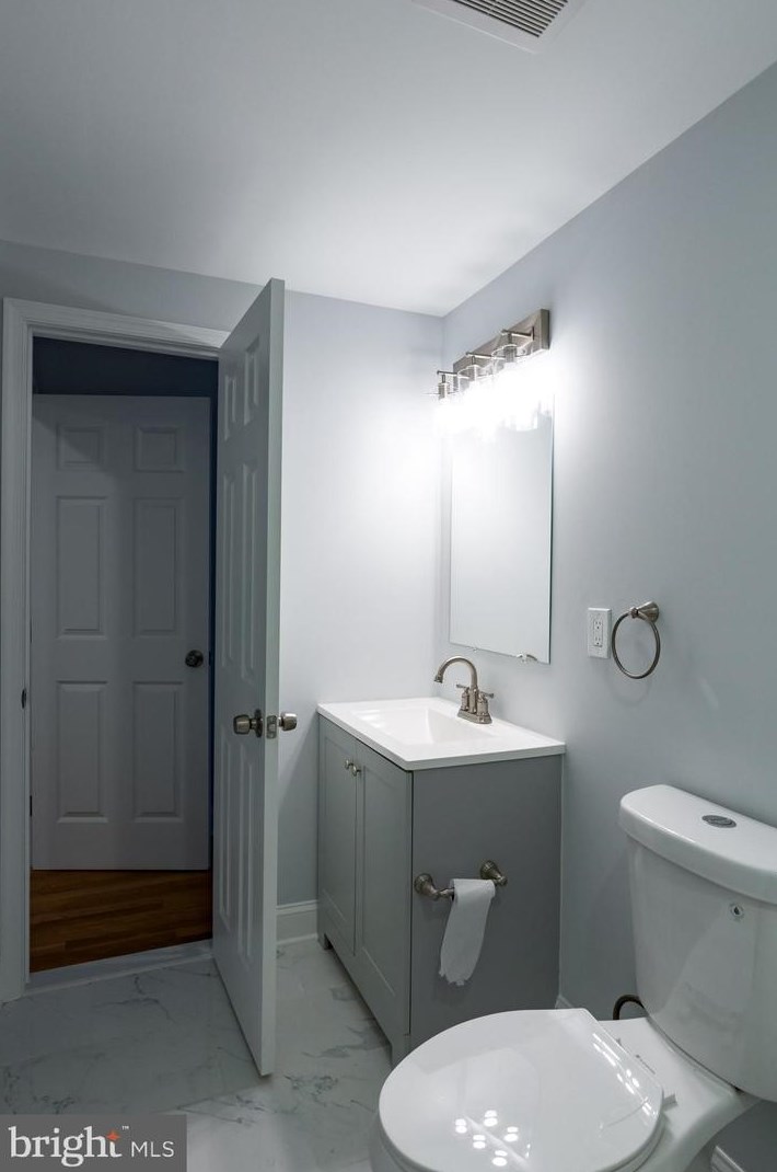 7803 Fairgreen Rd, Baltimore MD  21222-5410 exterior