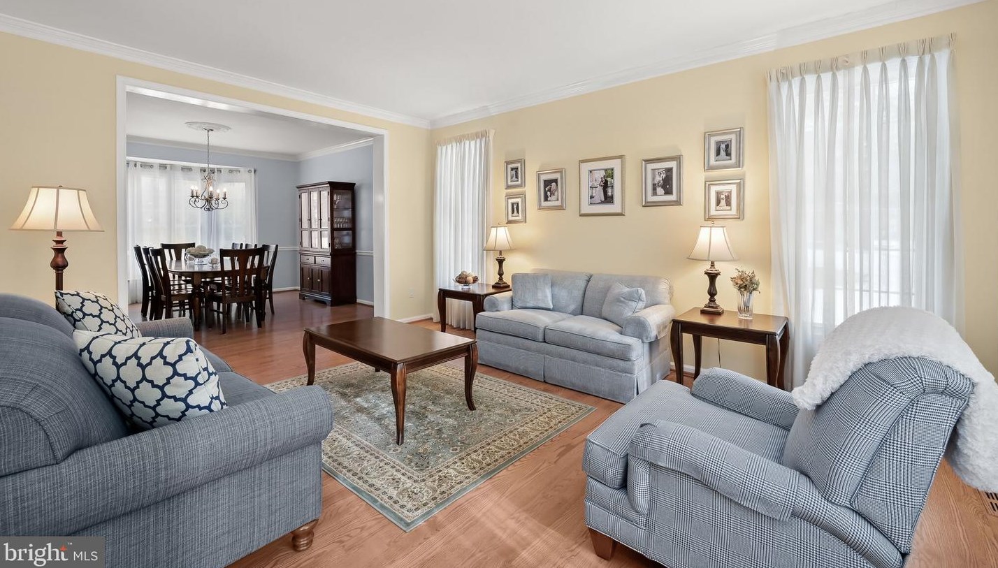 2 Grainfield Ct, Baltimore, MD 21228-5364