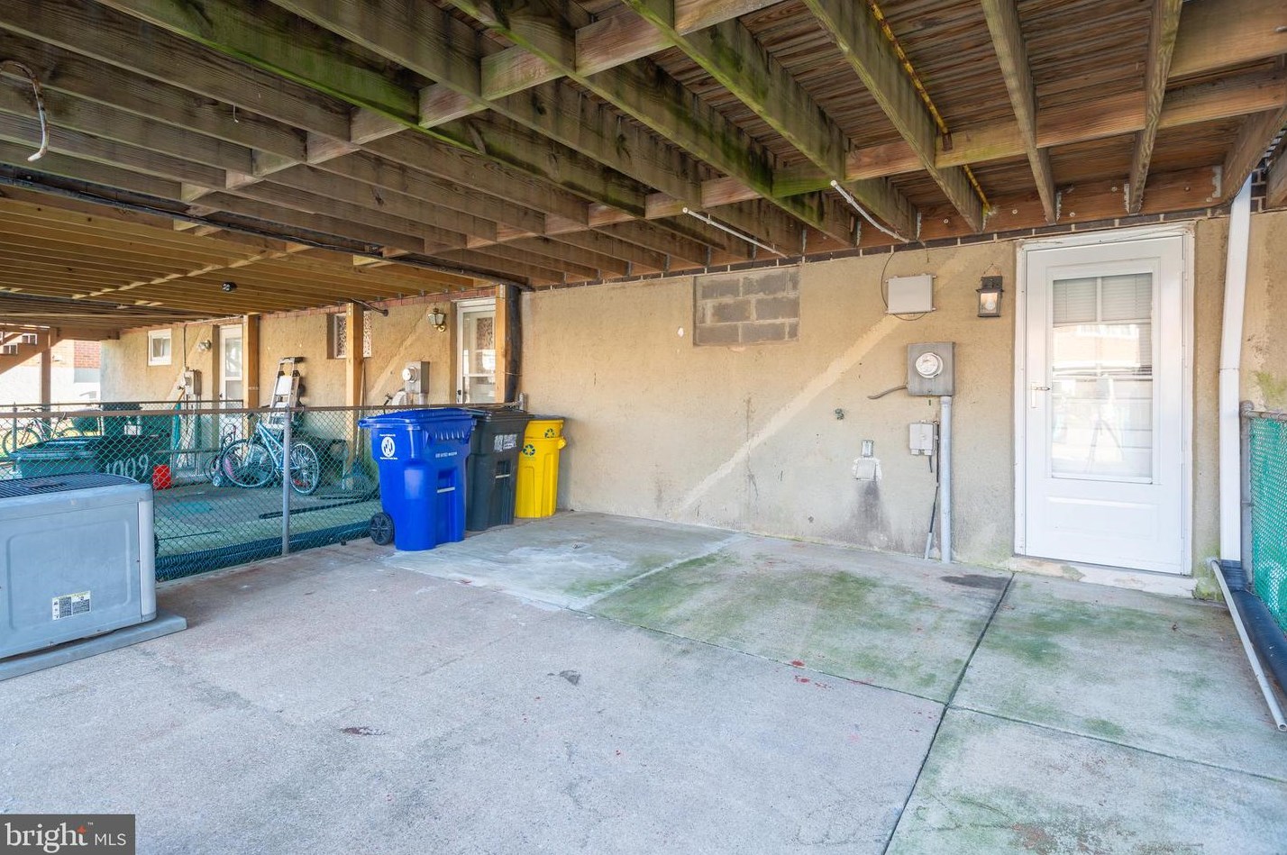 1007 Stormont Cir, Baltimore MD  21227-3818 exterior