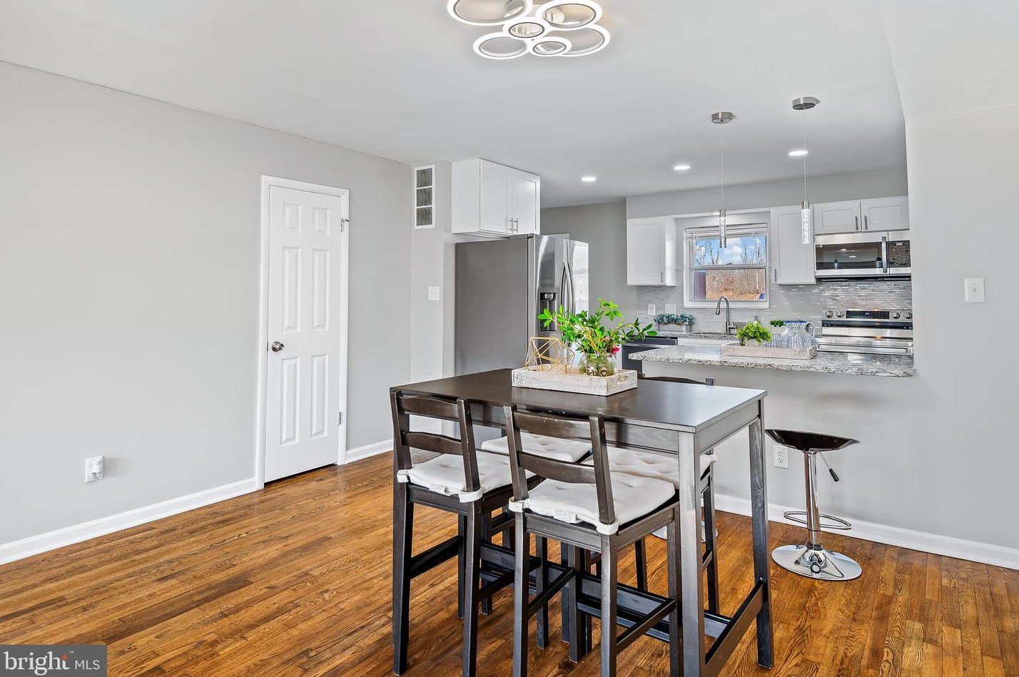 1007 Stormont Cir, Baltimore MD  21227-3818 exterior
