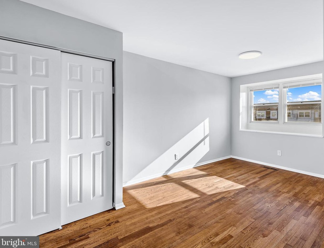 1007 Stormont Cir, Baltimore MD  21227-3818 exterior