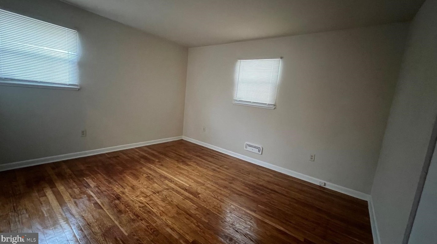 6218 Collinsway Rd, Baltimore MD  21228-2739 exterior