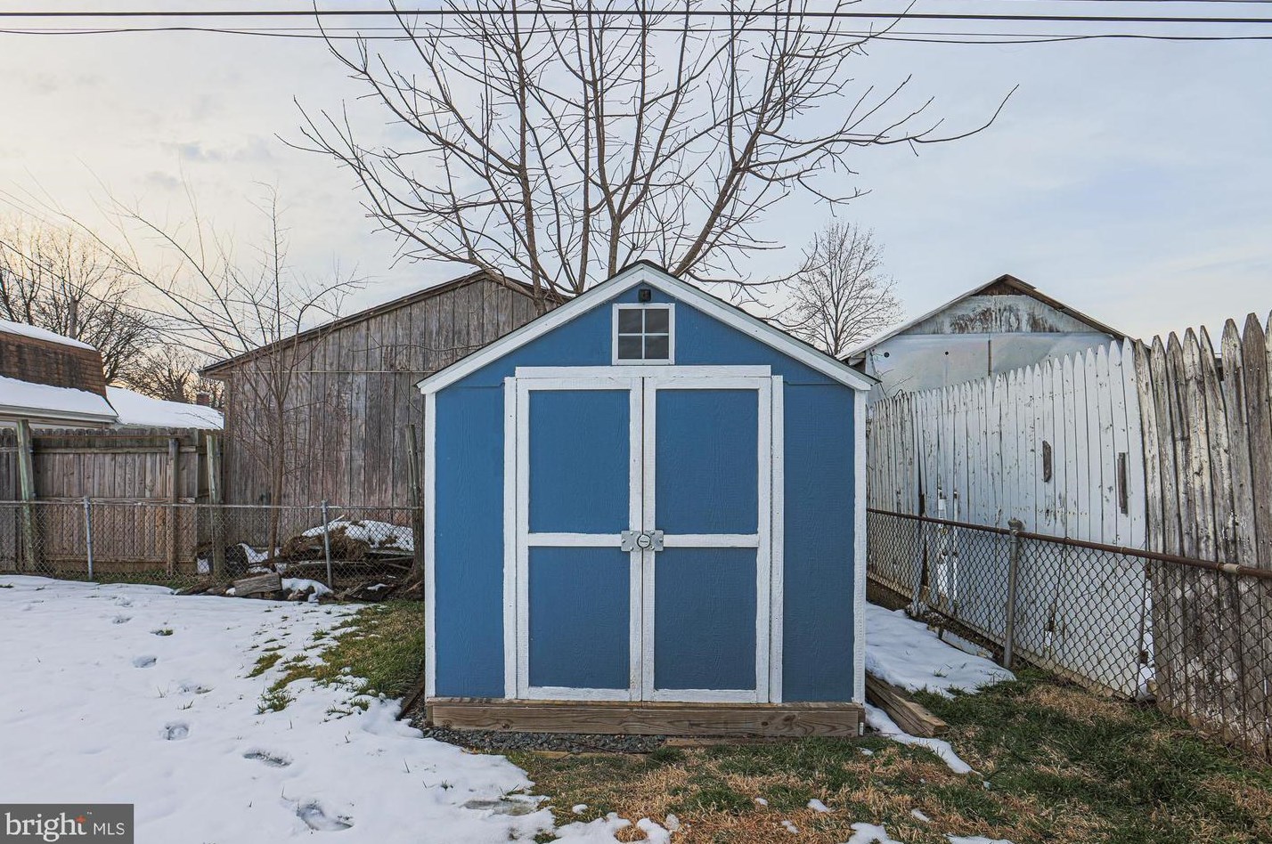 26 Helicopter Dr, Baltimore MD  21220-4520 exterior