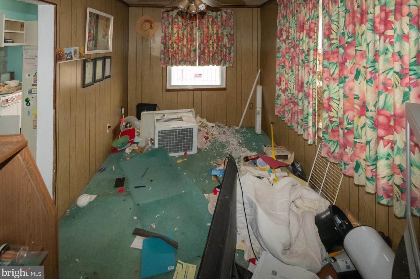 8180 Kavanagh Rd, Baltimore MD  21222-4716 exterior