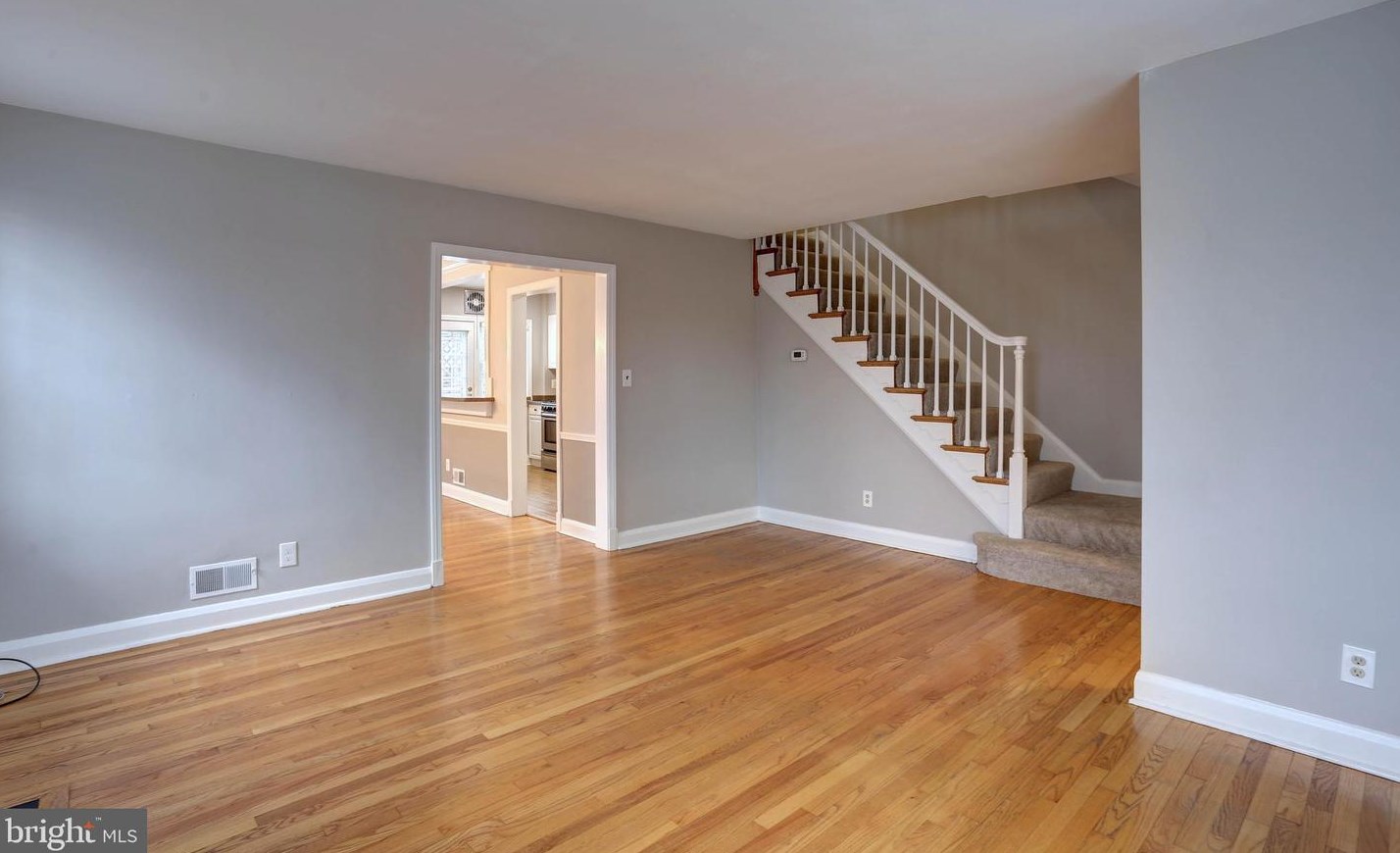308 Stratford Rd, Baltimore MD  21228-1844 exterior