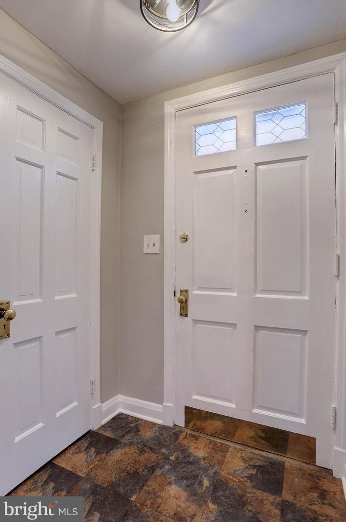 308 Stratford Rd, Baltimore MD  21228-1844 exterior