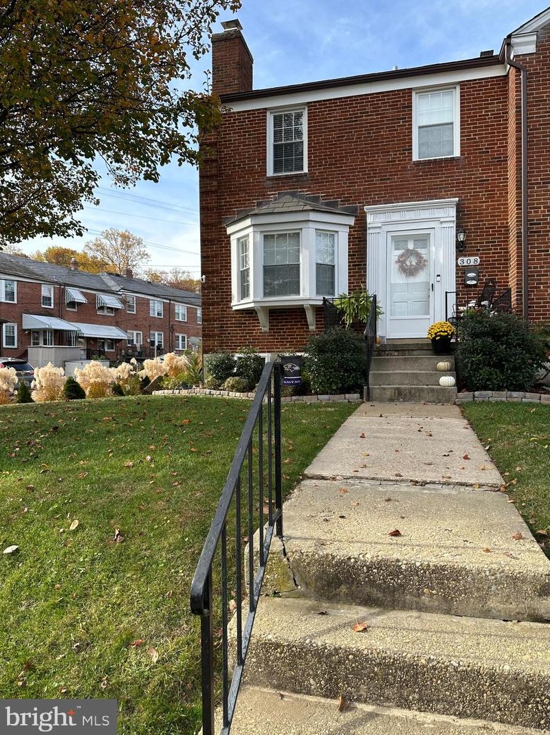 308 Stratford Rd, Baltimore MD  21228-1844 exterior