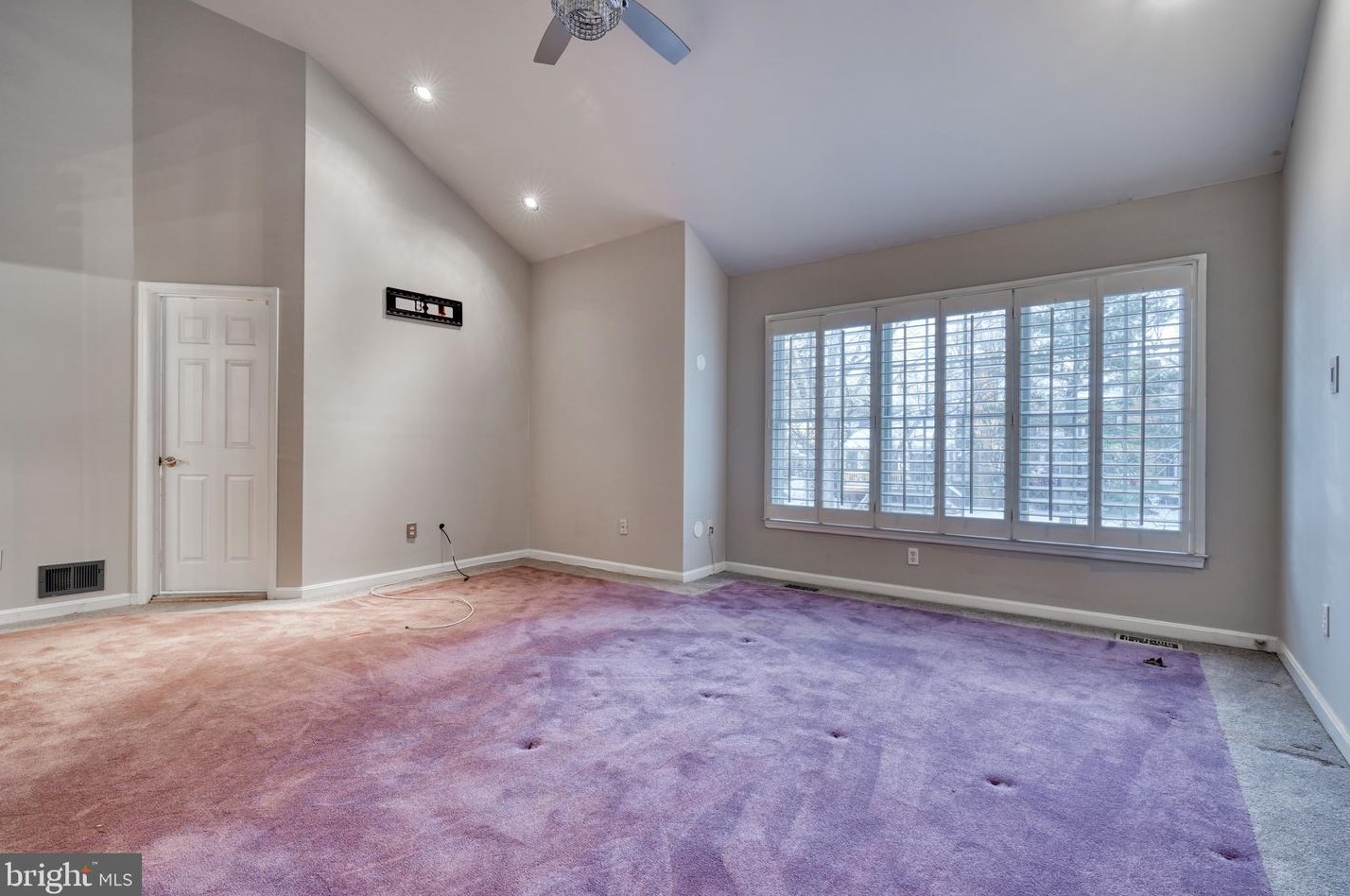 38 River Oaks Cir, Baltimore MD  21208-6358 exterior