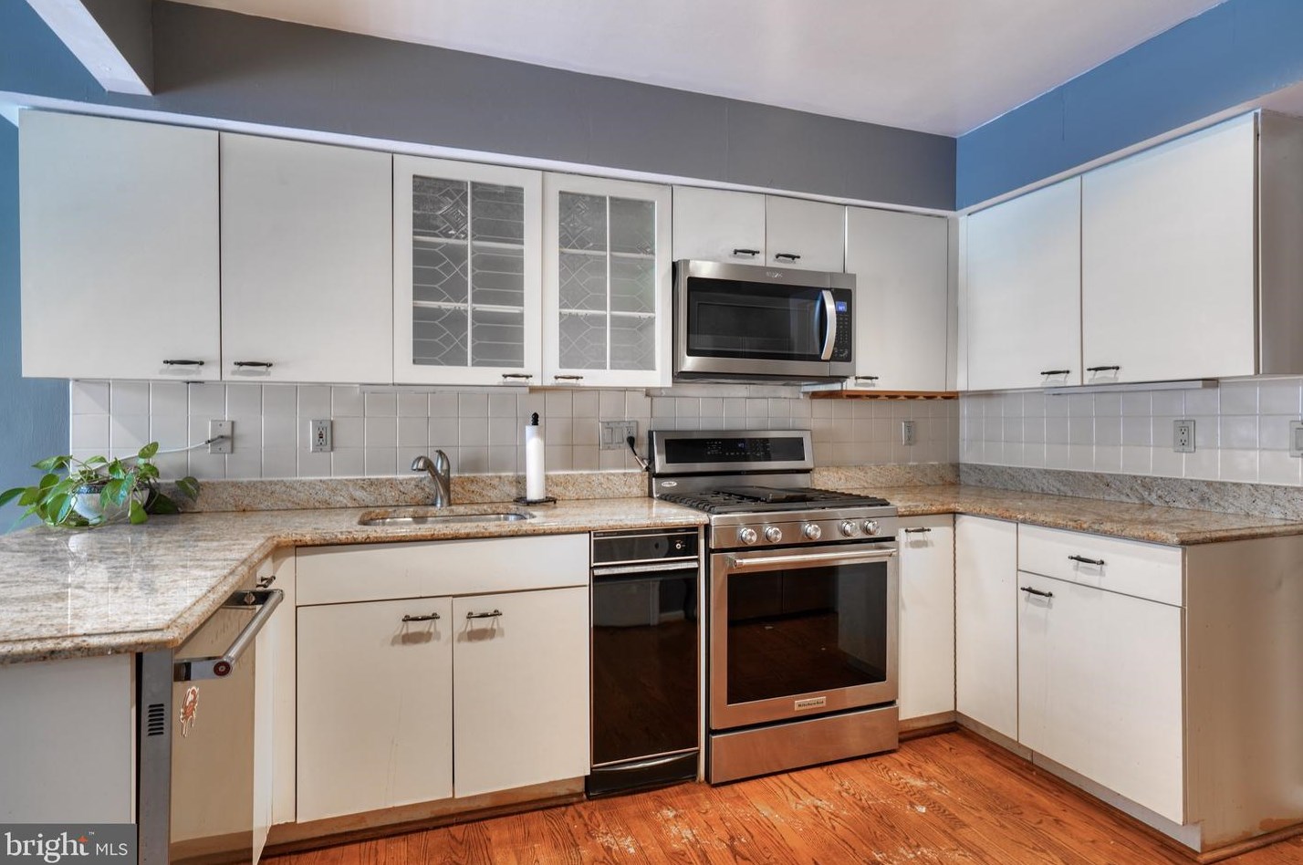 38 River Oaks Cir, Baltimore MD  21208-6358 exterior