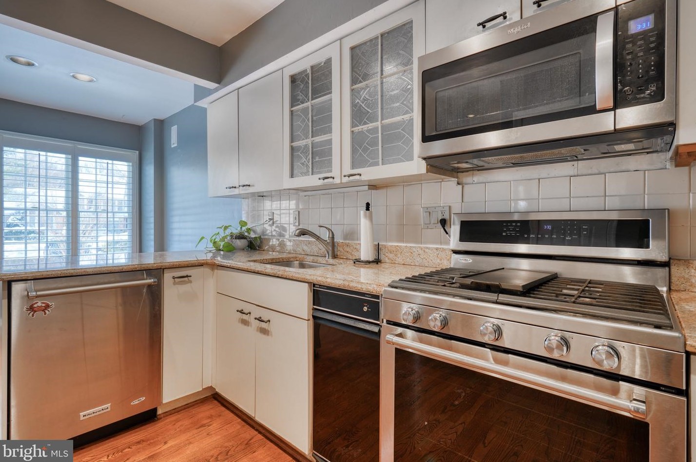 38 River Oaks Cir, Baltimore MD  21208-6358 exterior