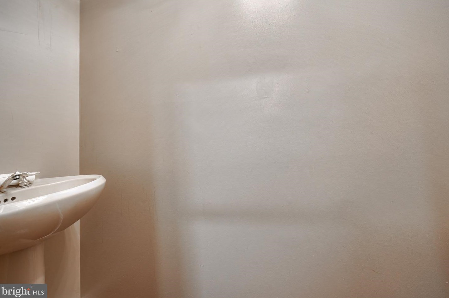 38 River Oaks Cir, Baltimore MD  21208-6358 exterior