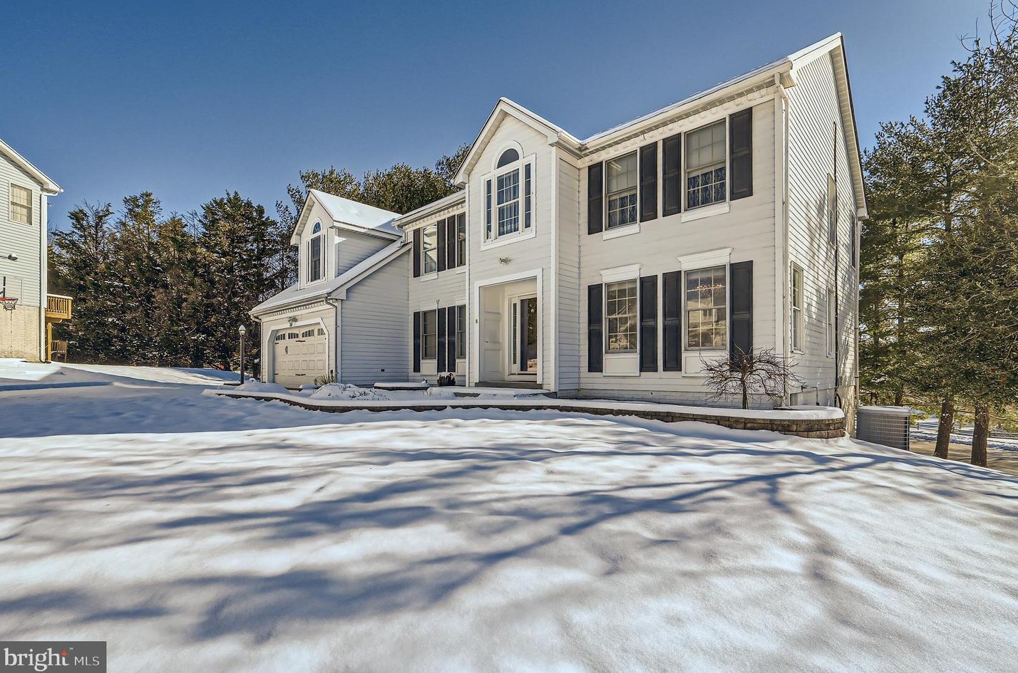 8 Sapphire Hill Ct, Baltimore, MD 21209