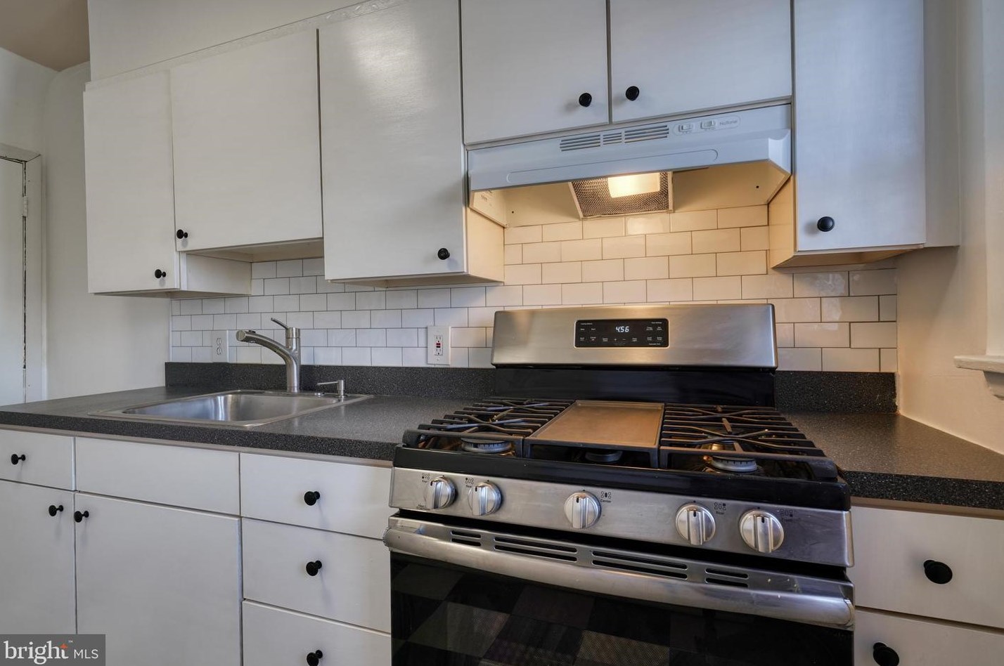 2058 Jasmine Rd, Baltimore MD  21222-5638 exterior
