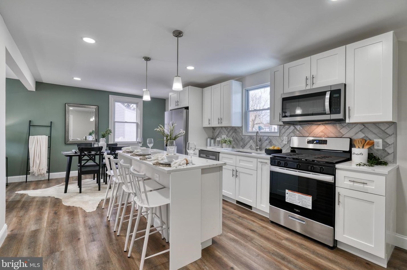 98 Avalon Ave, Baltimore MD  21222-4849 exterior