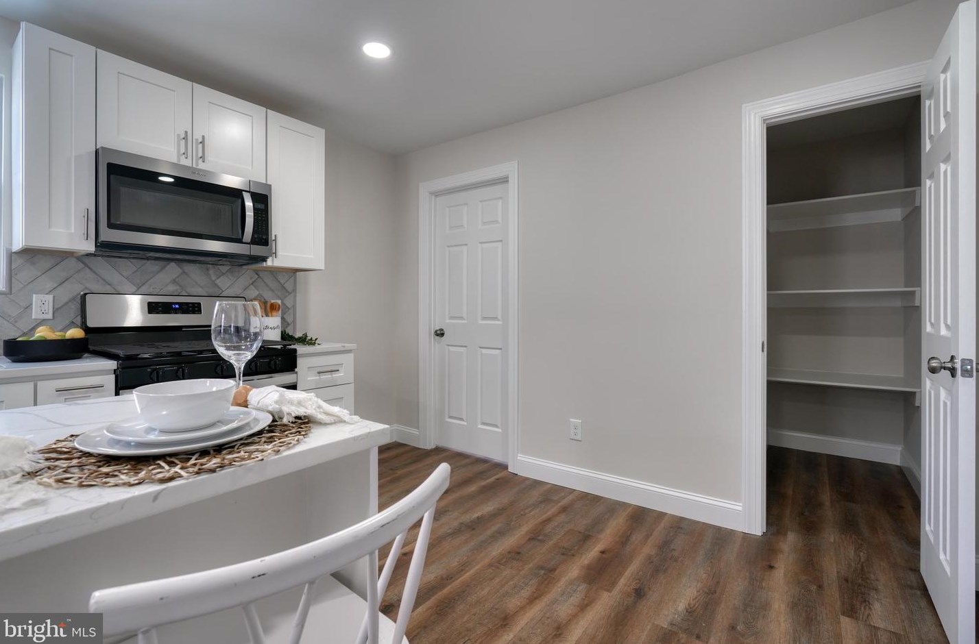 98 Avalon Ave, Baltimore MD  21222-4849 exterior