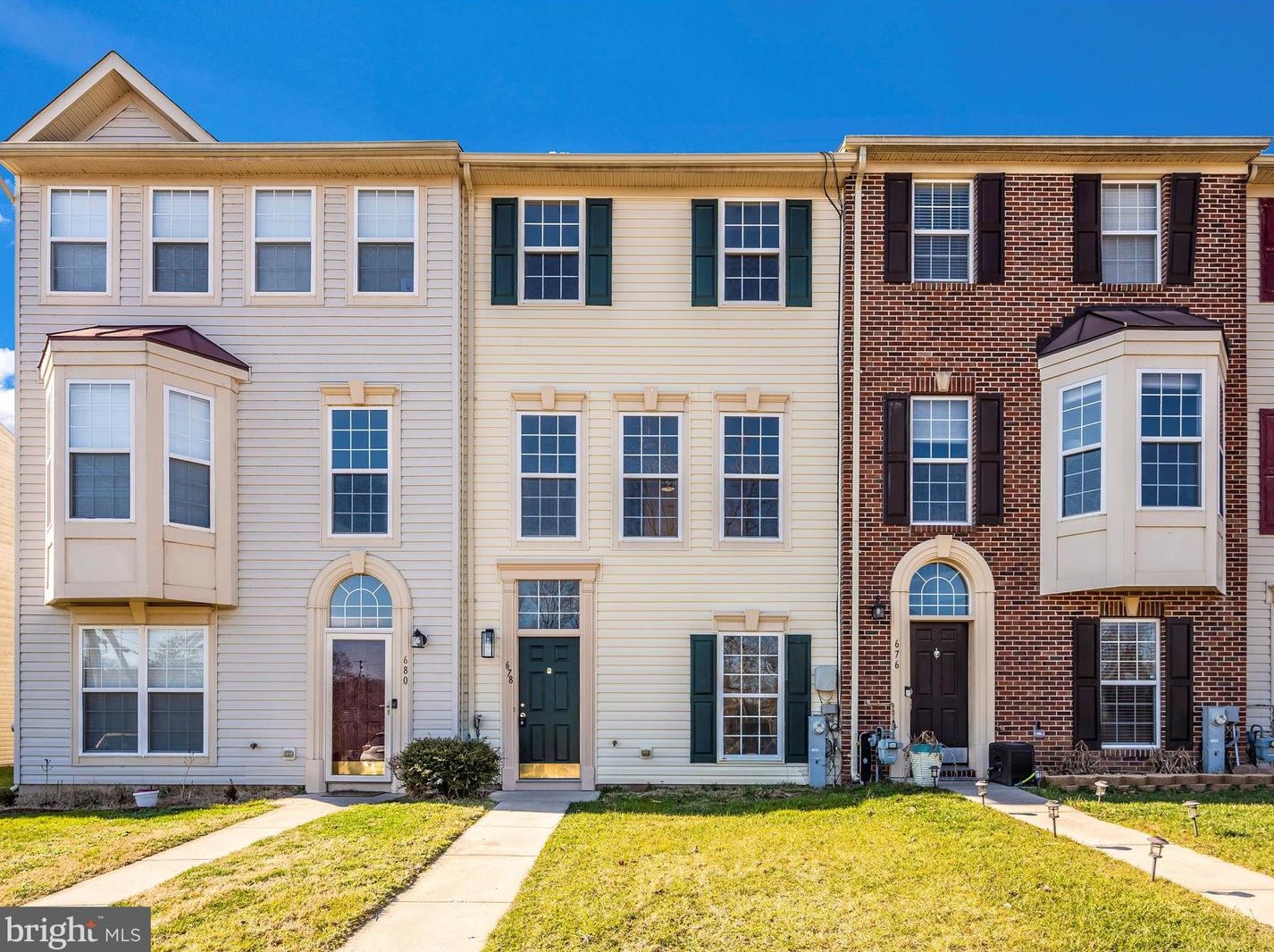 678 Luthardt Rd, Baltimore, MD 21220-2380
