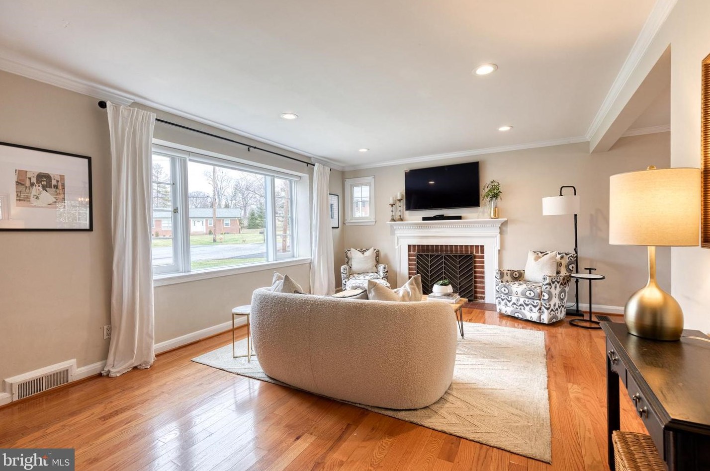 1104 Hampton Garth, Baltimore, MD 21286-1316