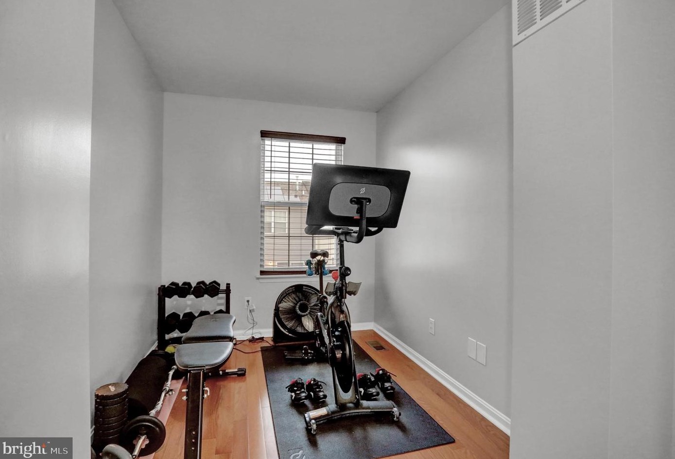 658 Luthardt Rd, Baltimore MD  21220-2380 exterior