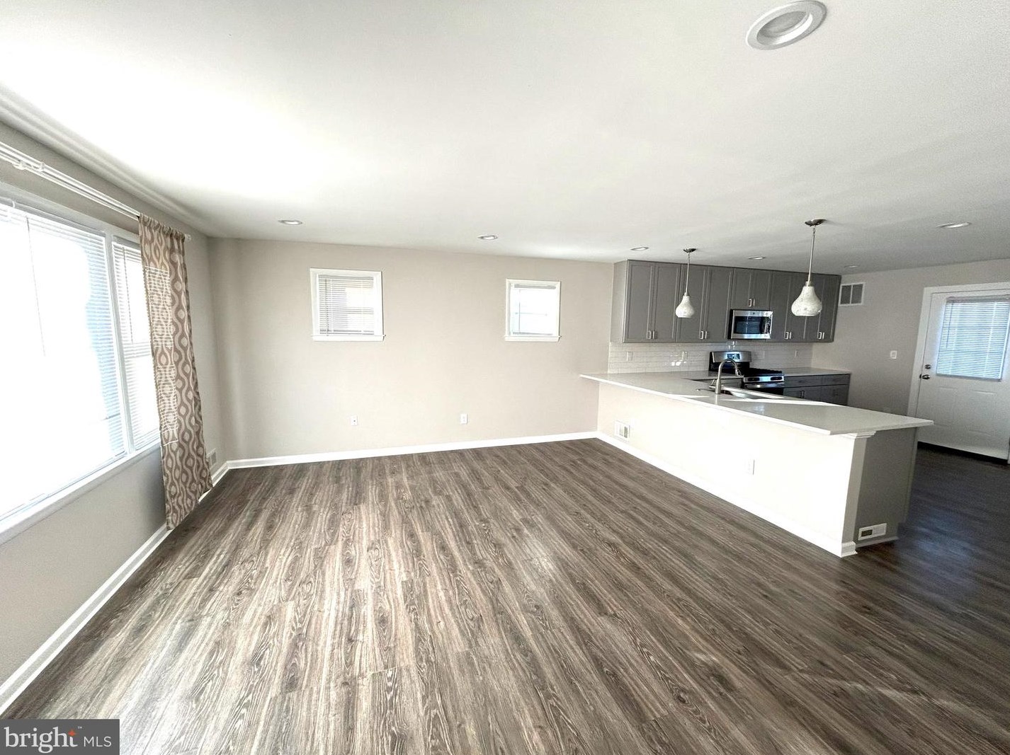 306 Severn Ave, Baltimore MD  21237-3228 exterior