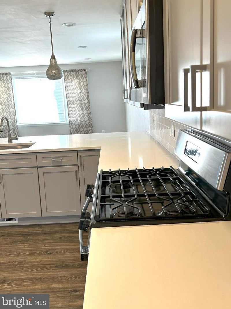 306 Severn Ave, Baltimore MD  21237-3228 exterior