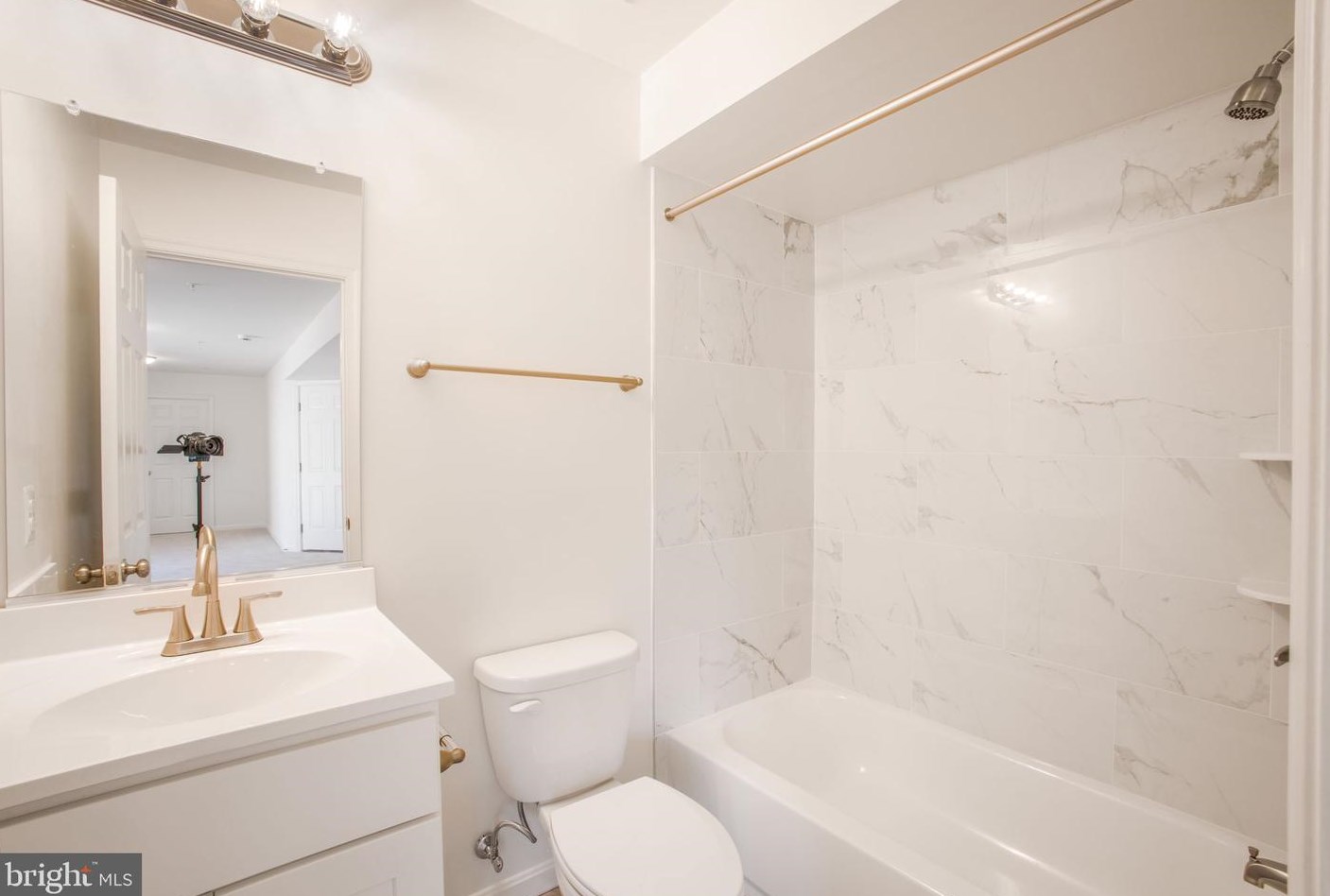 2939 Summit Ave, Baltimore MD  21234-1715 exterior