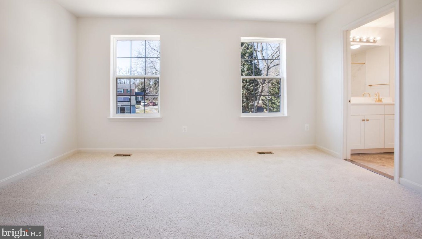 2939 Summit Ave, Baltimore MD  21234-1715 exterior