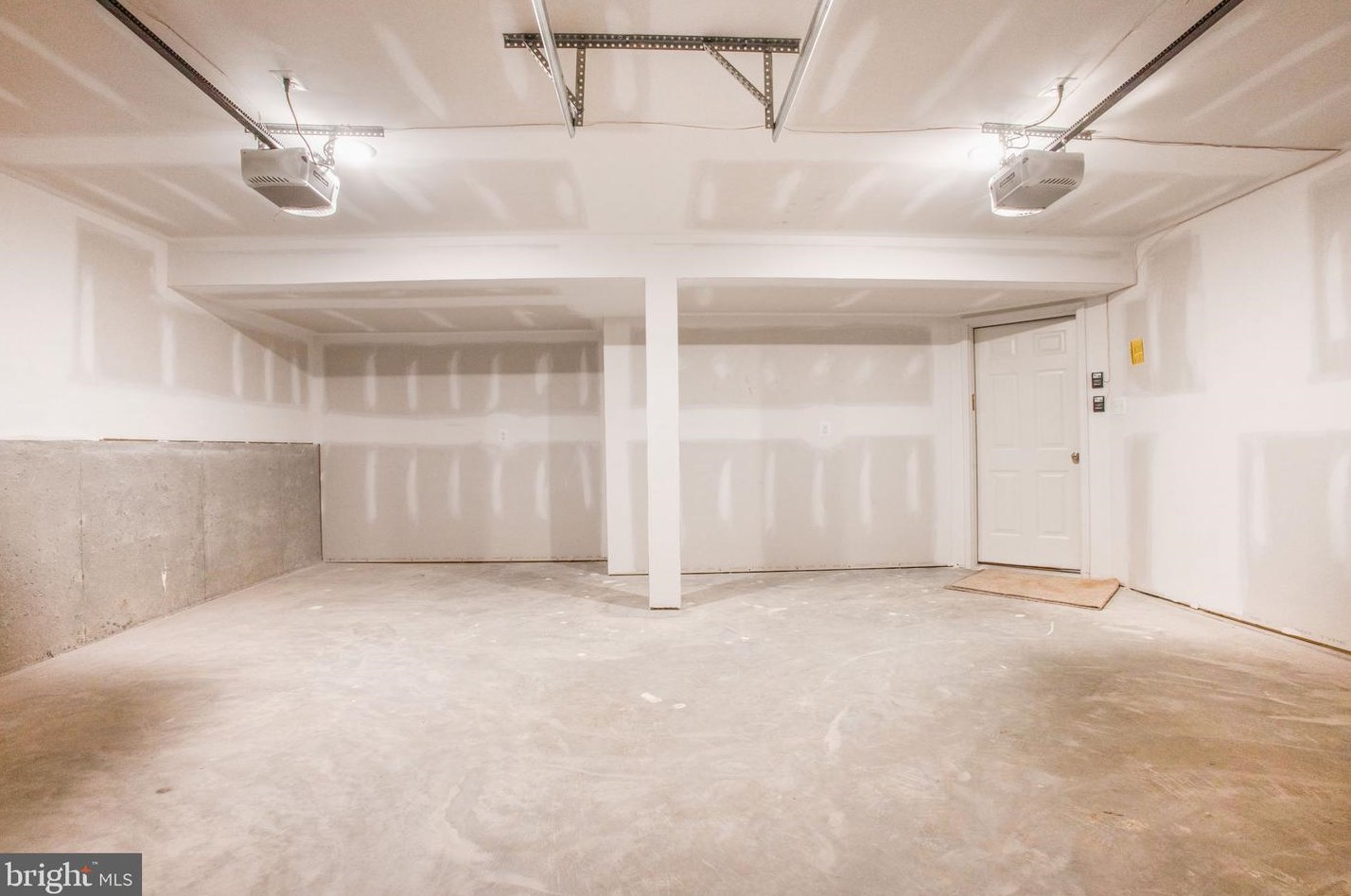 2939 Summit Ave, Baltimore MD  21234-1715 exterior