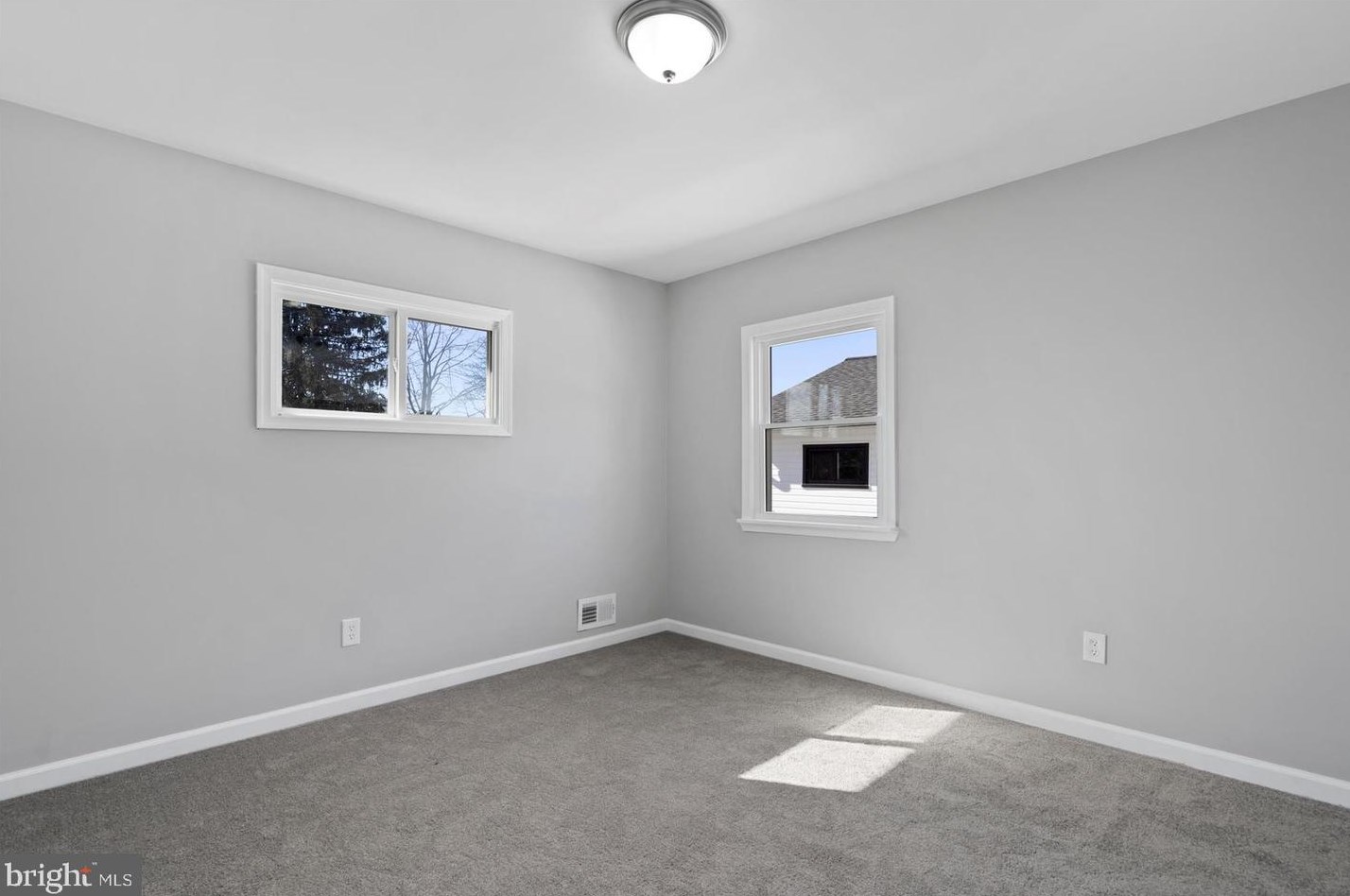 7015 Yataruba Dr, Baltimore MD  21207-5624 exterior