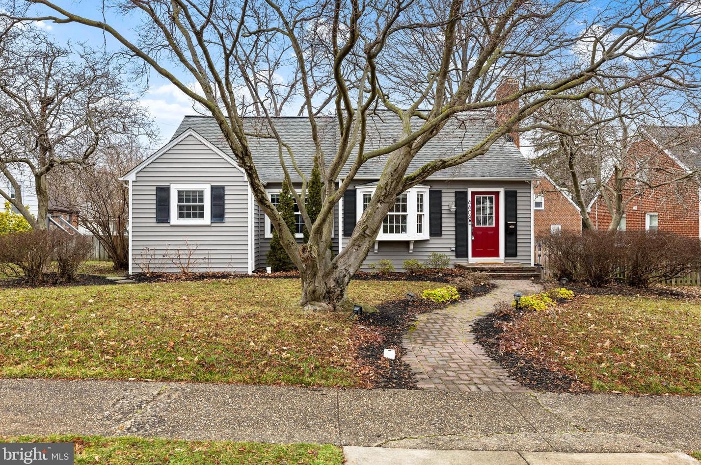 6608 Lochinvar Dr, Baltimore, MD 21228-3416