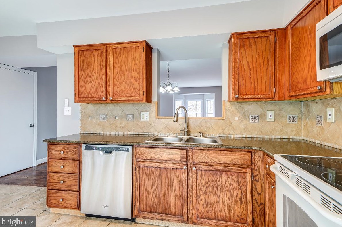 632 Marianne Ln, Baltimore MD  21228-4700 exterior