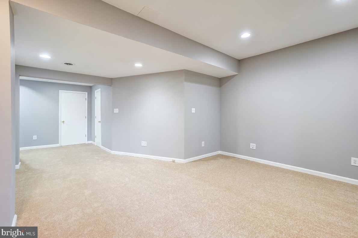 632 Marianne Ln, Baltimore MD  21228-4700 exterior